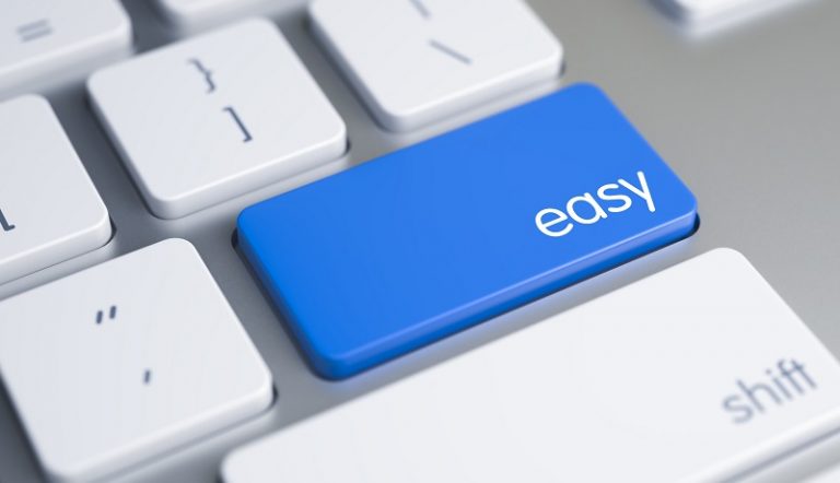 Eine Tastatur, auf der eine Taste mit dem Wort 'leicht' beschriftet ist.